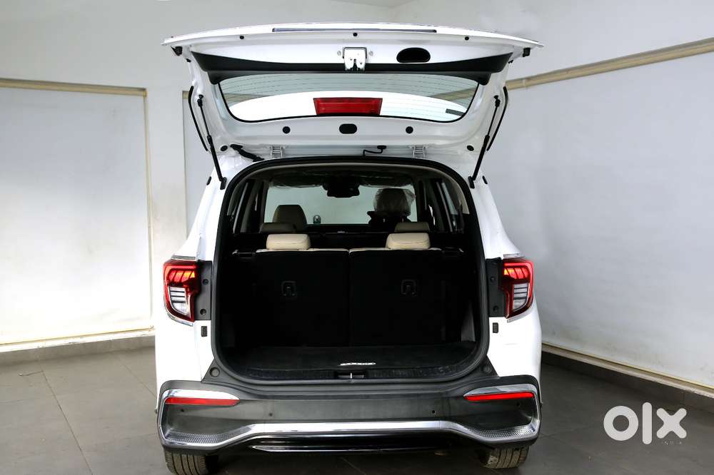 Kia Carens 1.5 Luxury Plus Turbo Dct 7 Str, 2023, Petrol