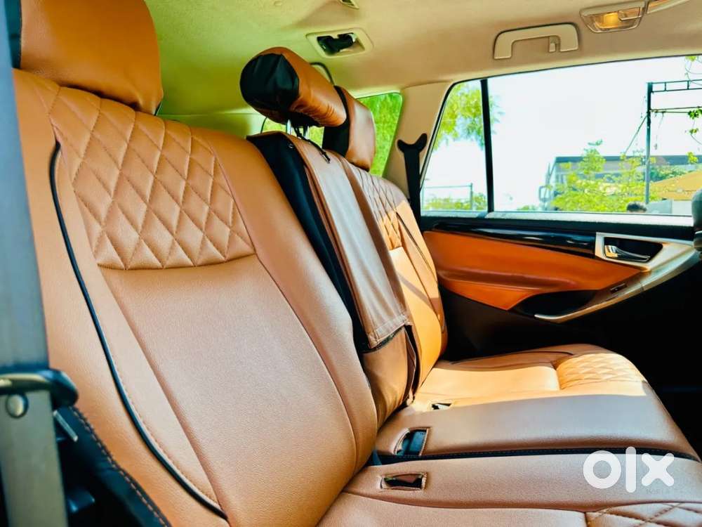Toyota Innova Crysta 2.4 V 7 Str, 2016, Diesel