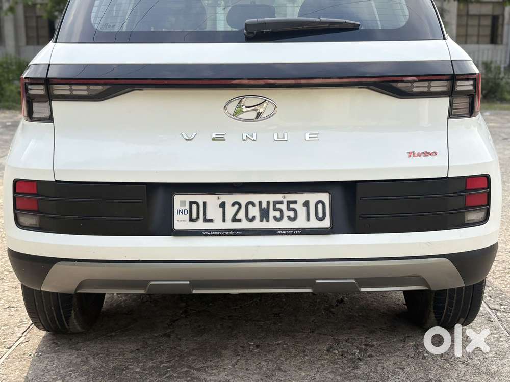 Hyundai Venue 1.0 S (o) Turbo Dct, 2023, Petrol