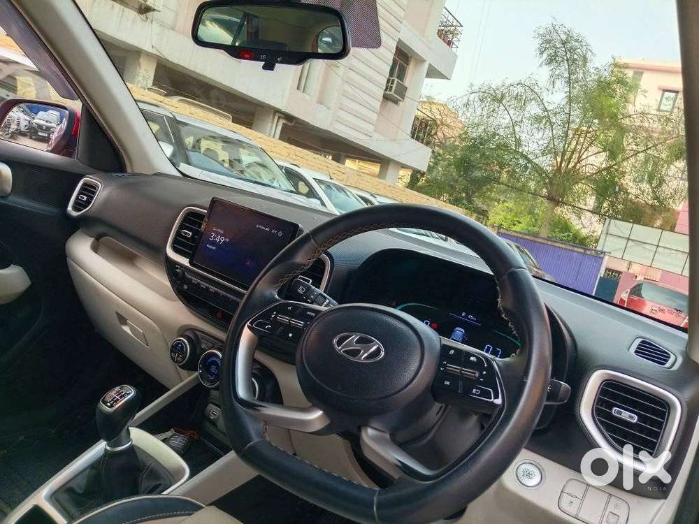 Hyundai Venue Sx (o) Mt 1.5 Diesel, 2022, Diesel