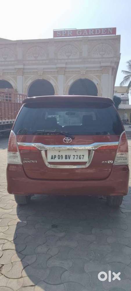 Toyota Innova 2004-2011 2.5 V Diesel 8-seater, 2009, Diesel