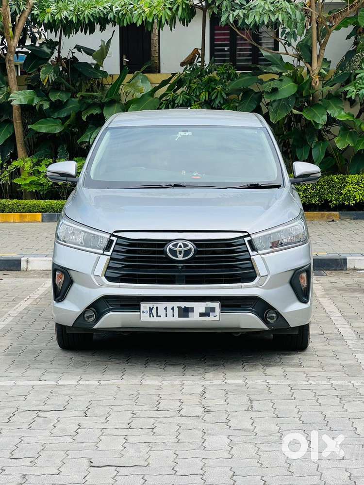 Toyota Innova Crysta [2020-ongoing] 2.4 Gx At 8 Str, 2022, Diesel