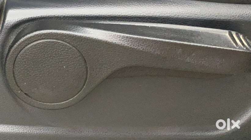 Mahindra Xuv300 W8, 2021, Petrol