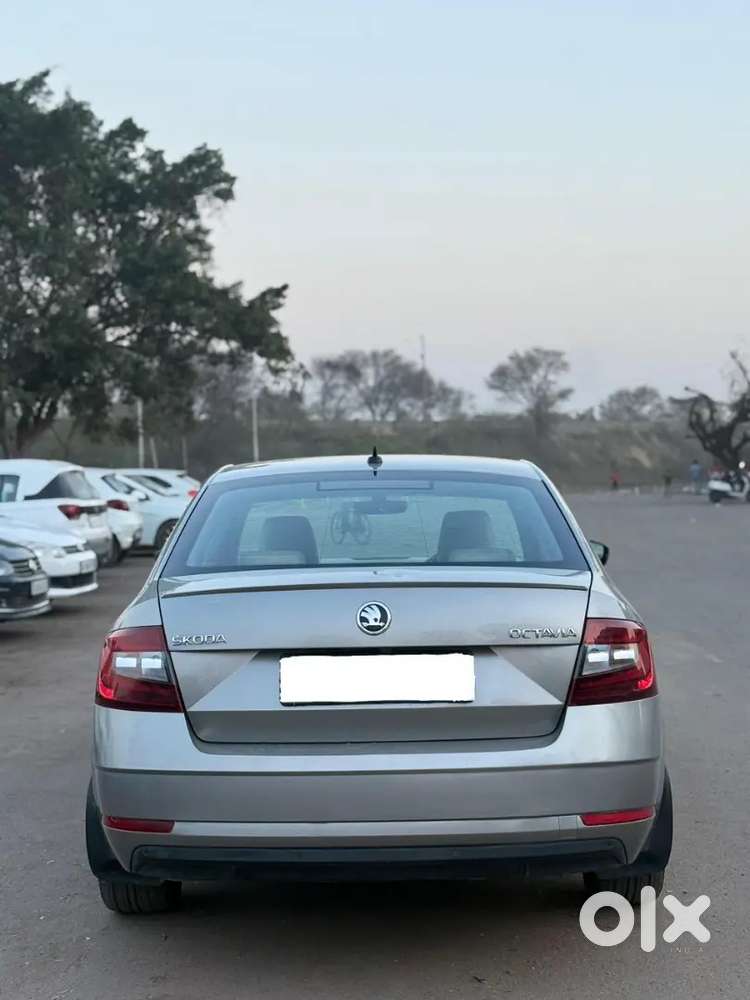 Skoda Octavia/ Petrol/ Automatic
