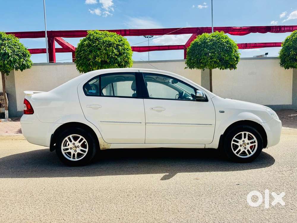 Ford Fiesta Petrol Titanium, 2013, Petrol