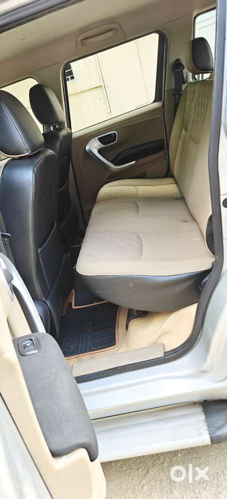 Mahindra Tuv 300 T10, 2018, Diesel