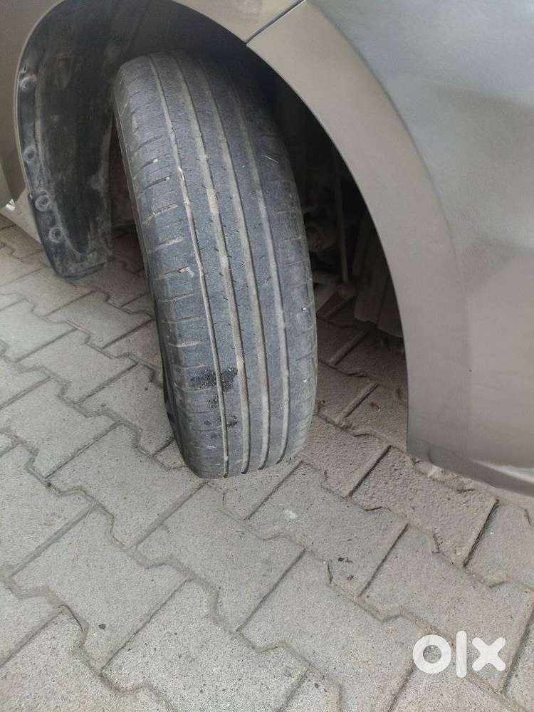 Maruti Suzuki Swift Dzire 1.3 Zxi, 2021, Petrol
