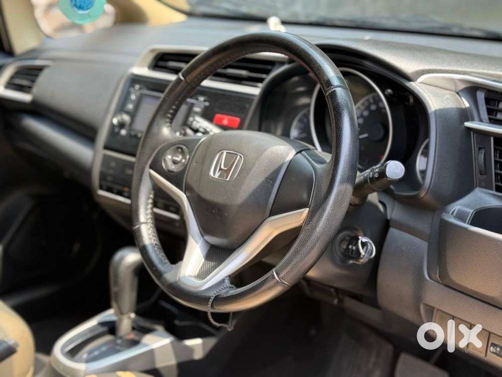 Honda Jazz V Automatic, 2016, Petrol