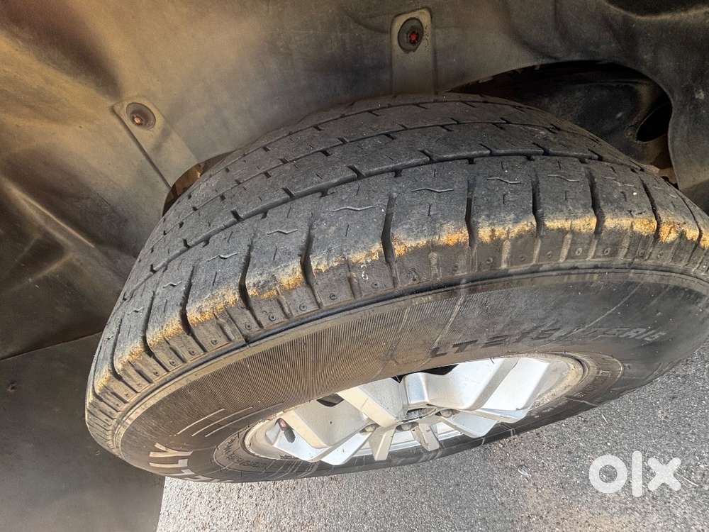 Mahindra Tuv300 T8 Automatic