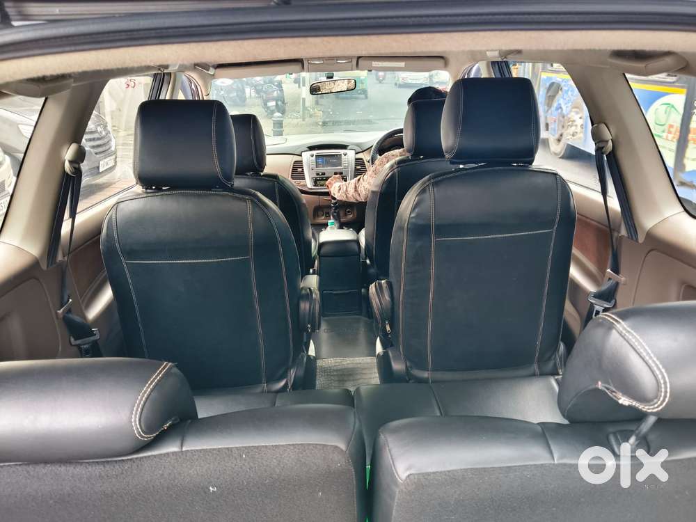 Toyota Innova 2.5 V 8 Str, 2016, Diesel