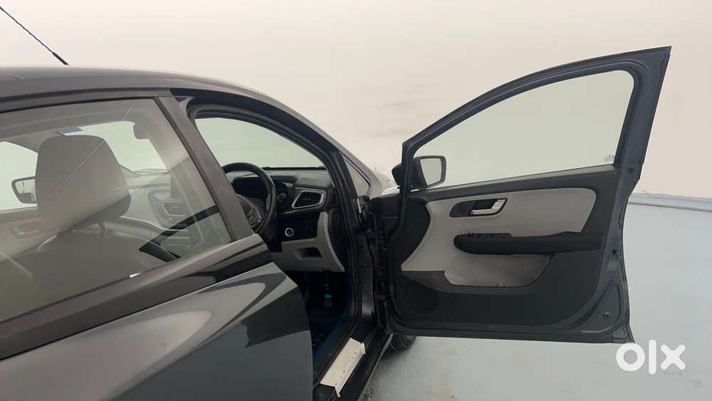 Tata Altroz Xz, 2021, Petrol