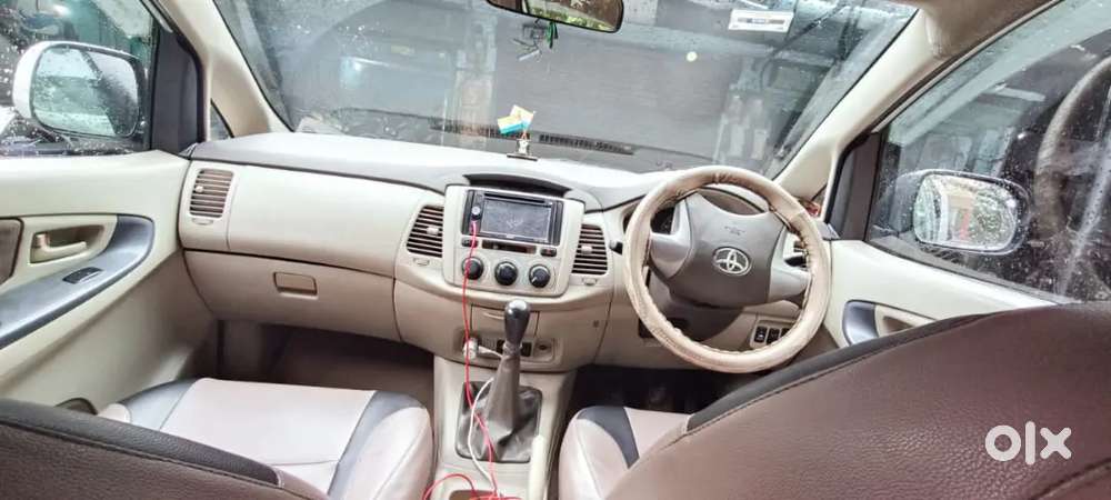 Toyota Innova 2013 2nd Owner