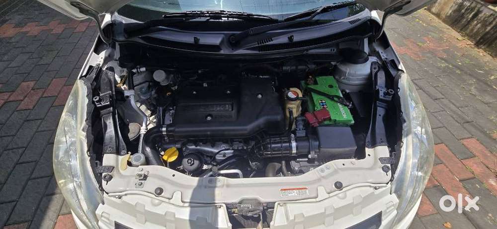 Maruti Suzuki Swift Dzire Vdi Optional, 2012, Diesel