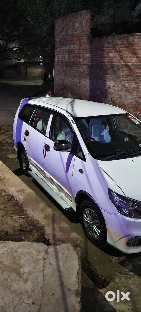 Toyota Innova 2016 Diesel 90000 Km Driven