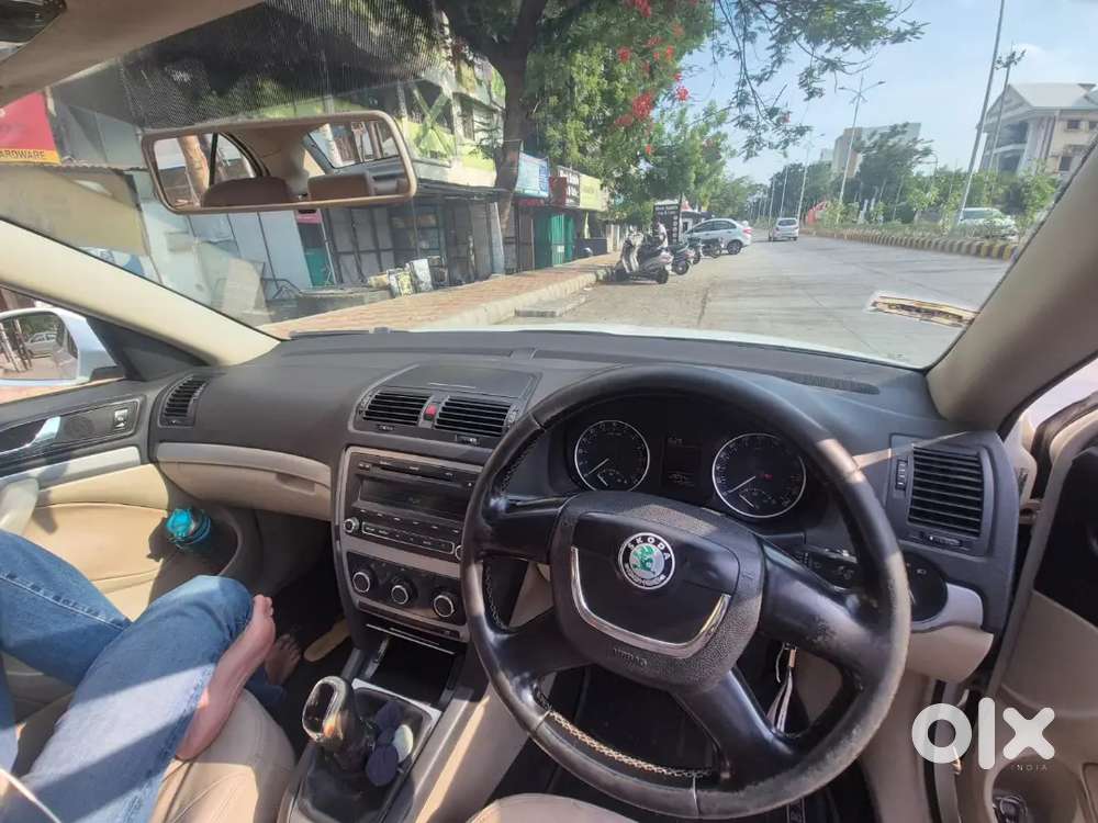 Skoda Laura 2012 Diesel 143000 Km Driven