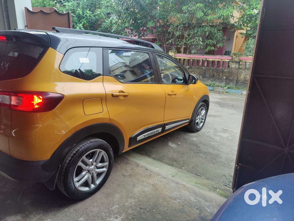 Renault Triber 1.0 Rxz Dual Tone, 2022, Petrol