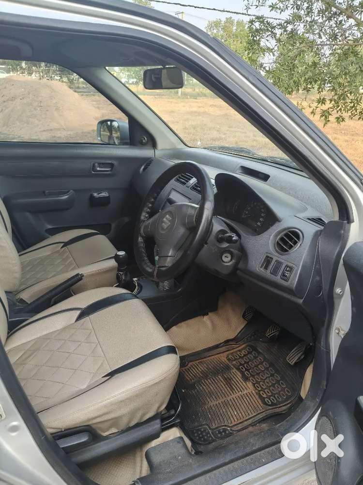 Maruti Suzuki Swift Dzire 2011