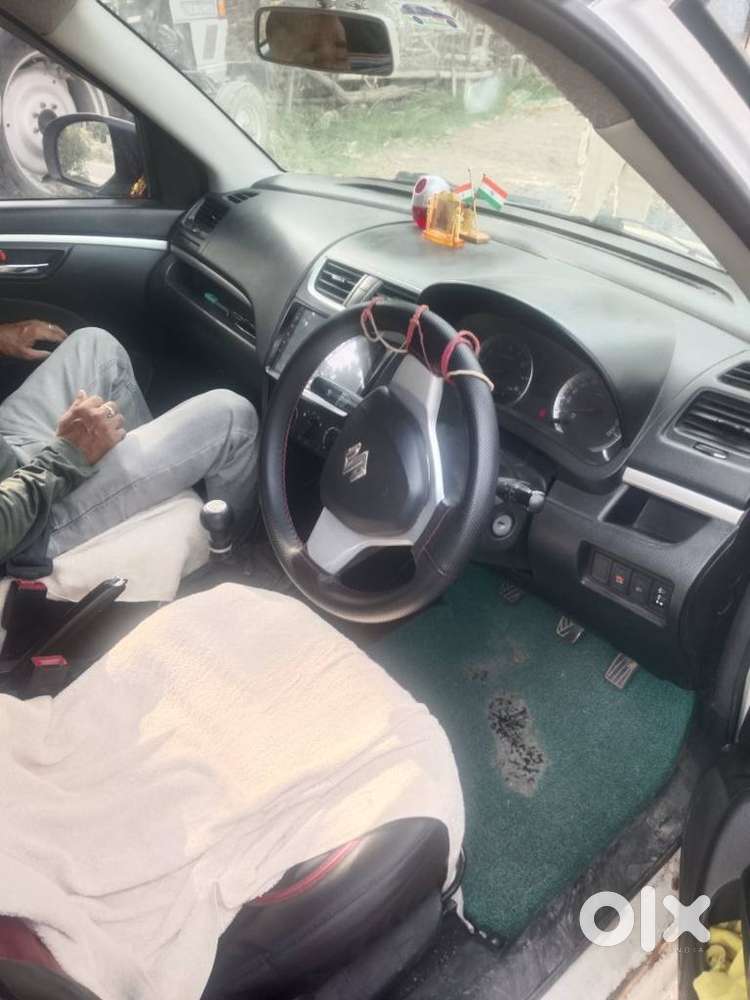 Maruti Suzuki Swift Vxi 1.2 Abs Bs-iv, 2013, Petrol
