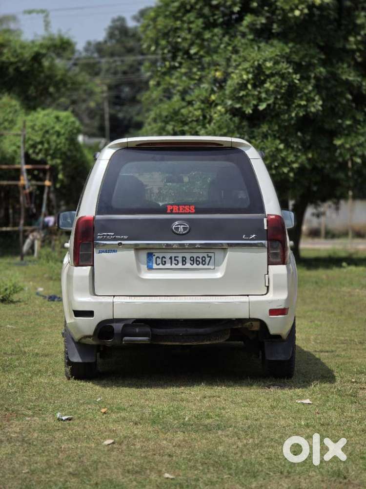 Tata Safari Storme Lx, 2013