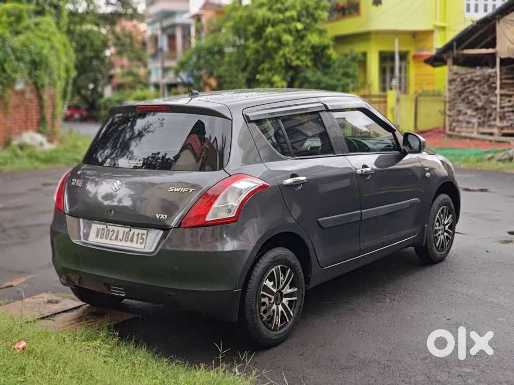 Maruti Suzuki Swift Vxi 1.2 Abs Bs-iv, 2016, Petrol