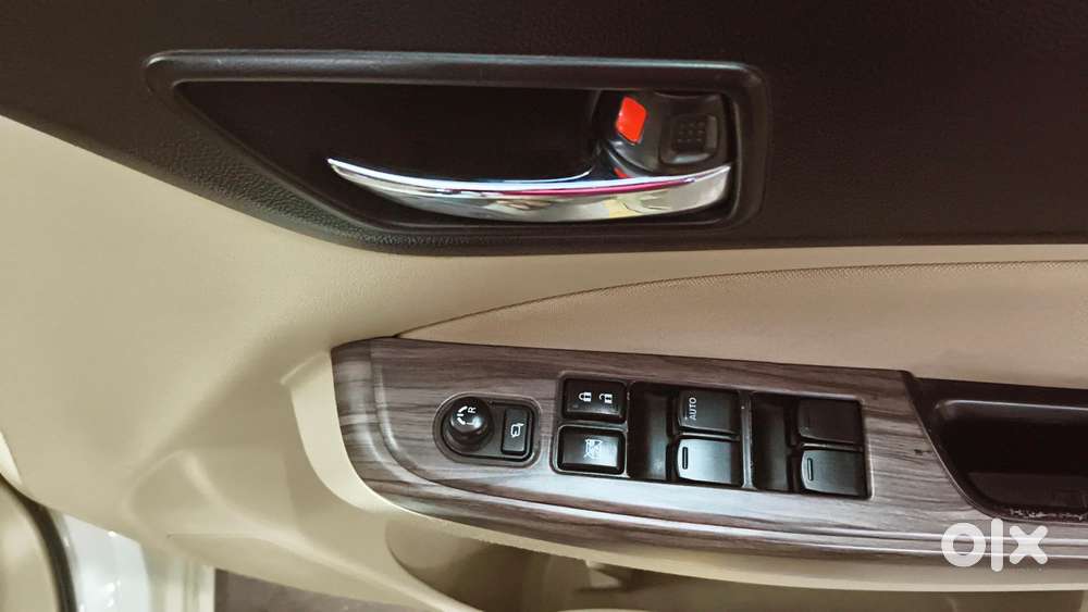 Maruti Suzuki Swift Dzire Amt Vxi, 2020, Petrol