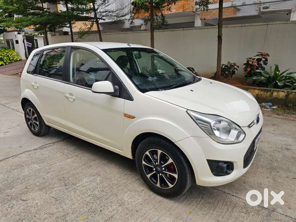 Ford Figo 1.2p Titanium Plus Mt, 2013, Petrol