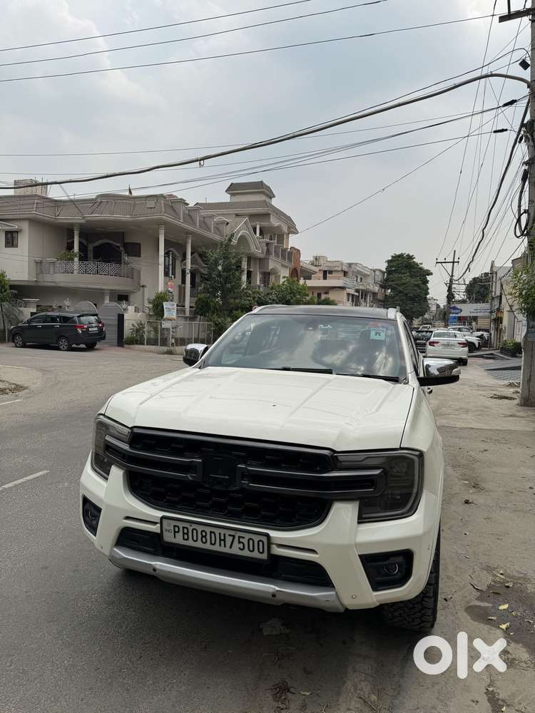 Ford Endeavour 3.2 Titanium At 4x4, 2016, Diesel