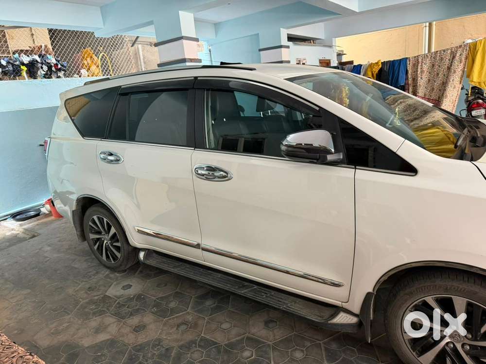 Toyota Innova Crysta 2.4 Z 7 Str, 2022, Diesel