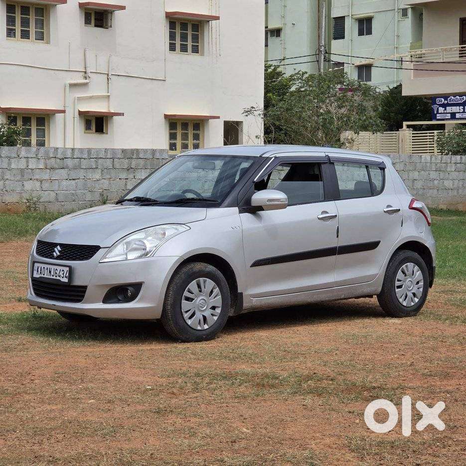 Maruti Suzuki Swift Vxi Abs Bsiv, 2012, Petrol
