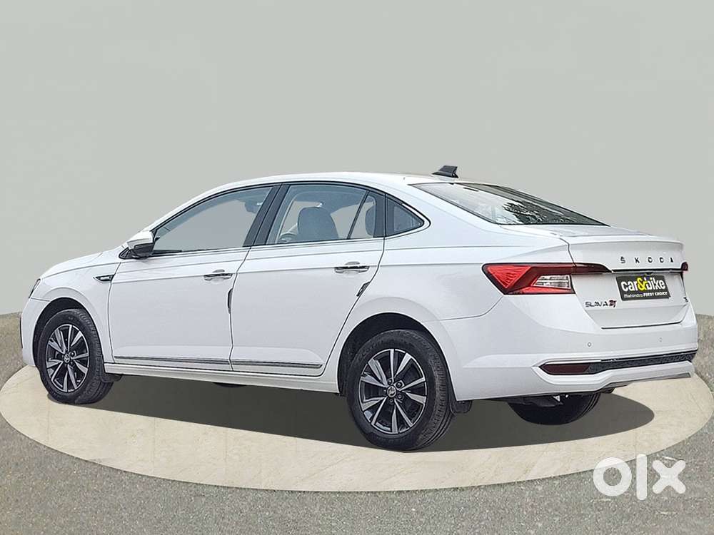 Skoda Slavia Ambition 1.0l Tsi At, 2023, Petrol