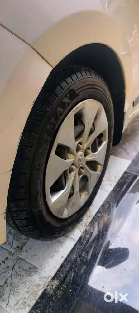 Hyundai Xcent 2015 Model Car