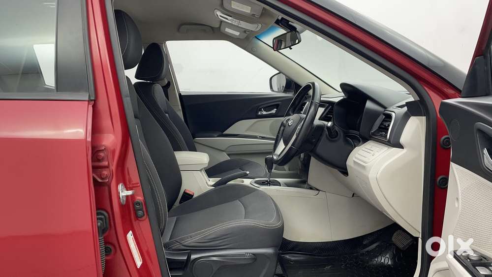 Mahindra Xuv300 W8 Amt Diesel, 2020, Diesel