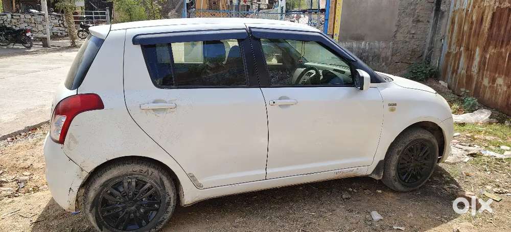 Maruti Suzuki Swift 2009 Diesel 180000 Km Driven Company Record
