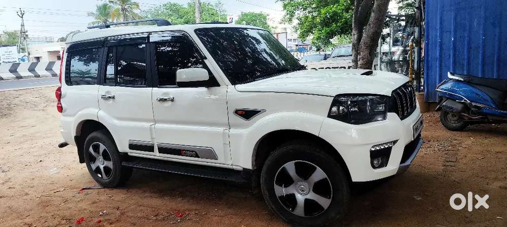 Mahindra Scorpio Classic 2017 car