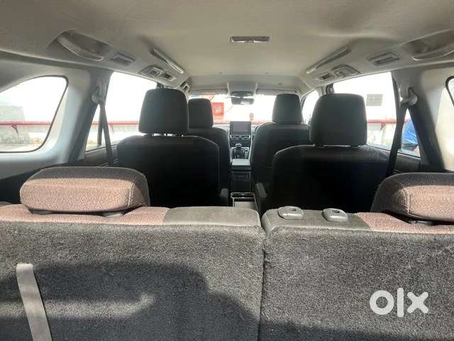 Toyota Innova Hycross 2.0 Vx Hybrid 7 Str, 2023, Petrol