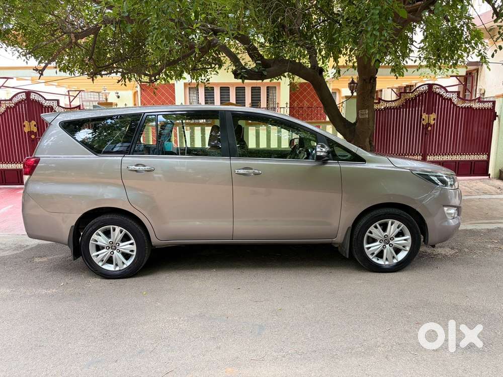 Innova Crysta Zx 2.8 Automatic Diesel 2016 Model Single Owner 7 Seater