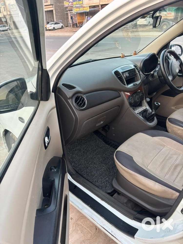 Hyundai I10 2011 Cng & Hybrids Good Condition