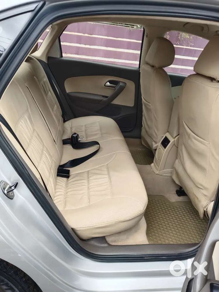 Volkswagen Vento Petrol Highline 2011