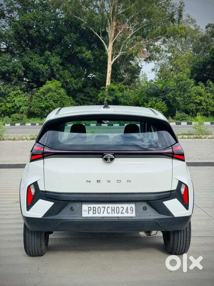 Tata Nexon Smart 1.2 Revotron Petrol 5 Mt, 2024, Petrol