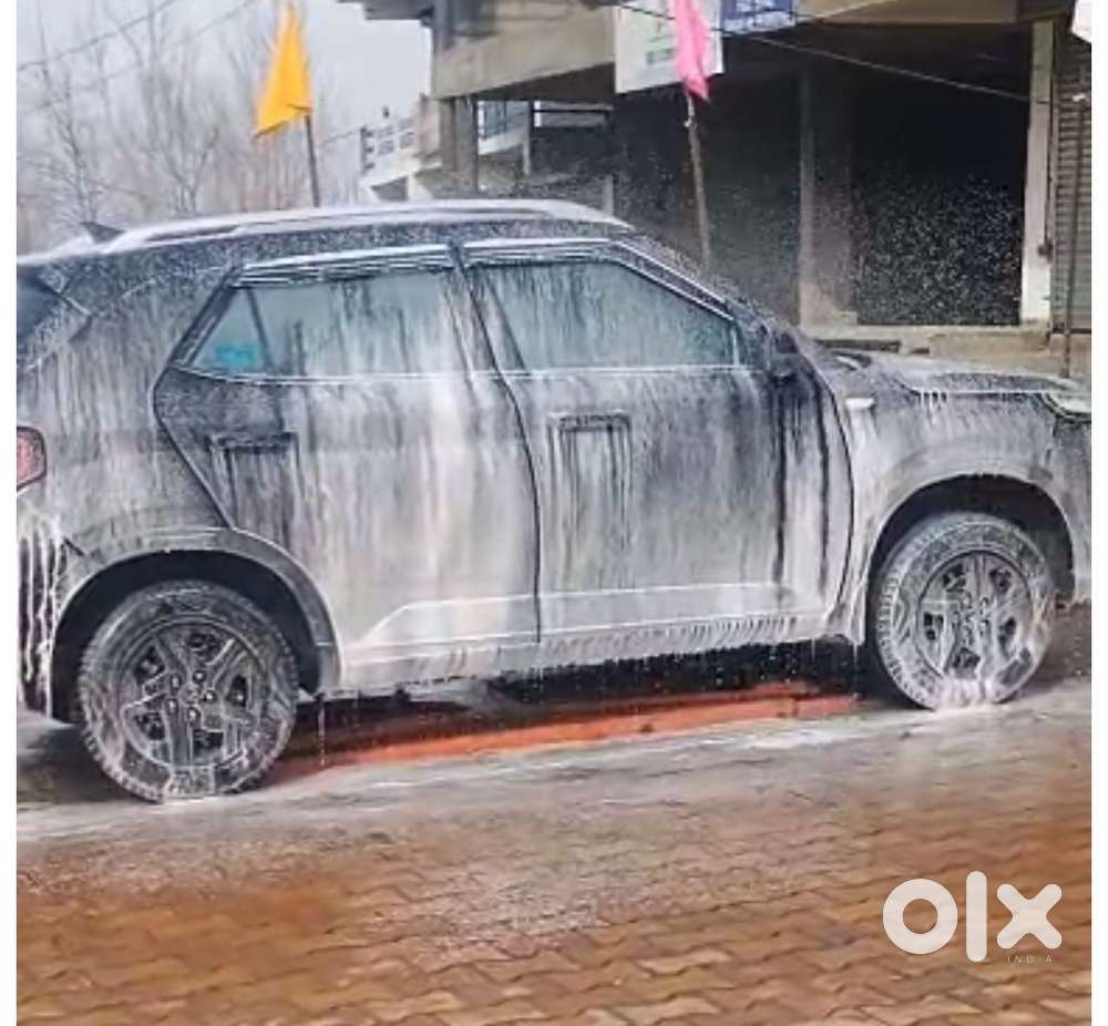 Hyundai Venue 2023 Petrol Well Maintained