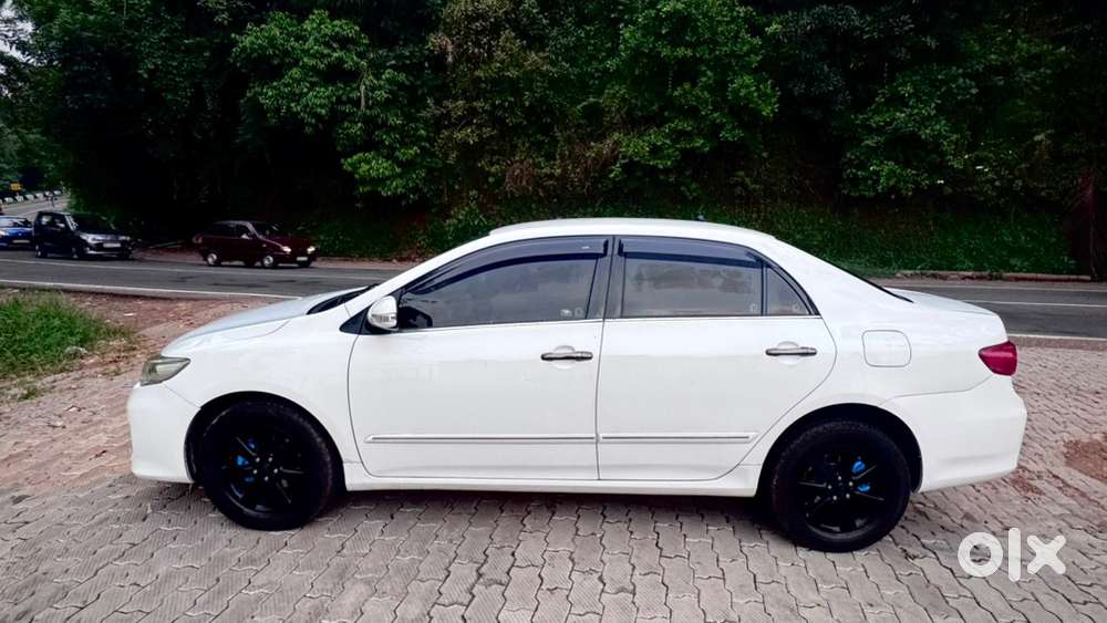 Toyota Corolla Altis 2011 Diesel