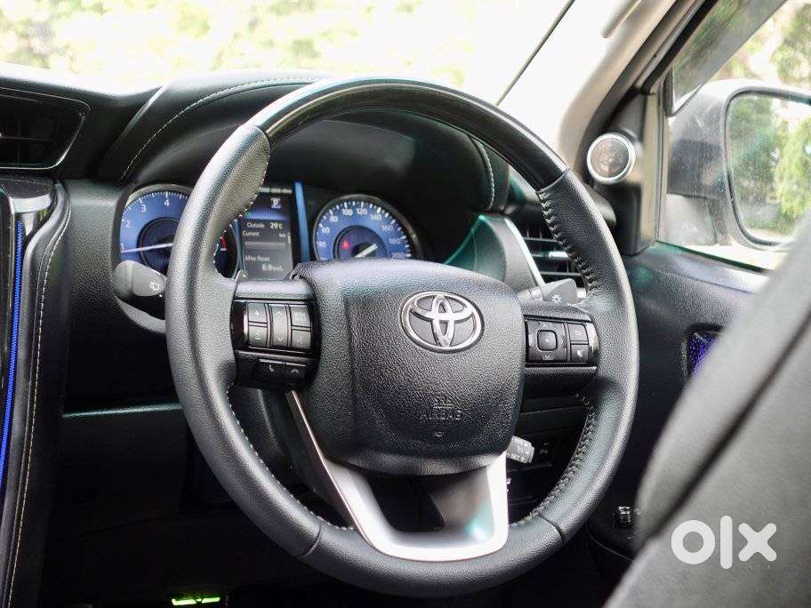 Toyota Fortuner 4x2 At 2.7 Petrol, 2024, Petrol
