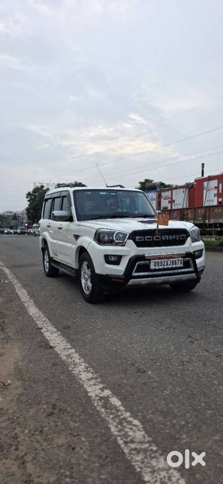 Mahindra Scorpio S10, 2017, Diesel