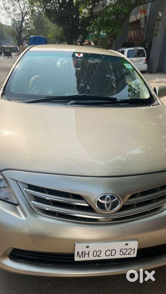 Toyota Corolla Altis 2011