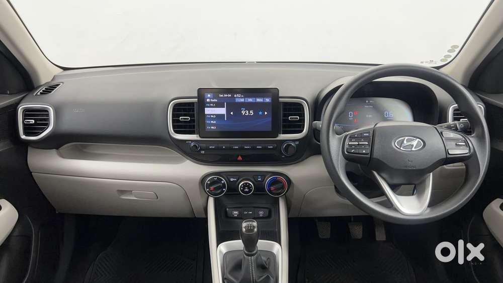 Hyundai Venue 1.2 S (o), 2023, Petrol