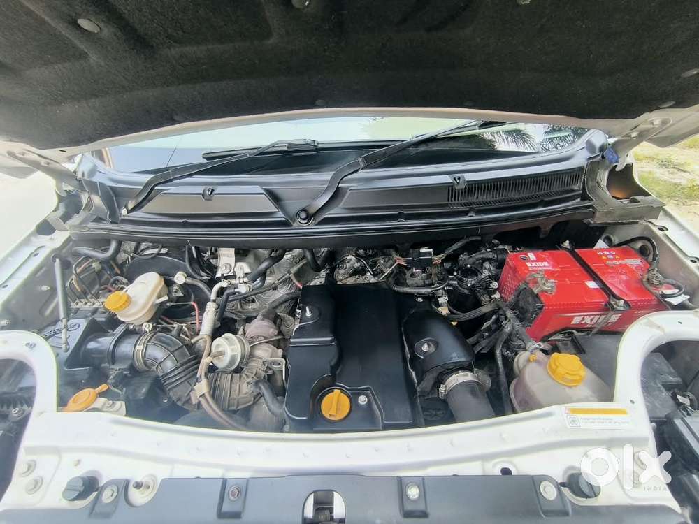 Mahindra Tuv 300 T8 Amt (automatic), 2018, Diesel