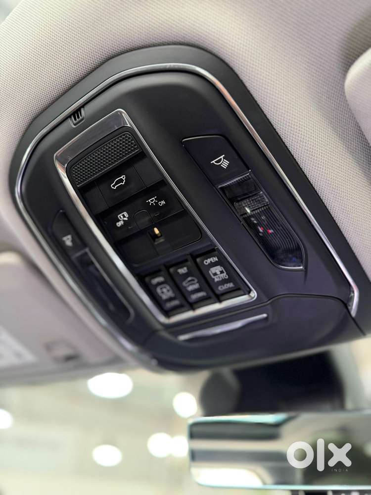 Jeep Grand Cherokee Limited (o) 4x4 At, 2023, Petrol