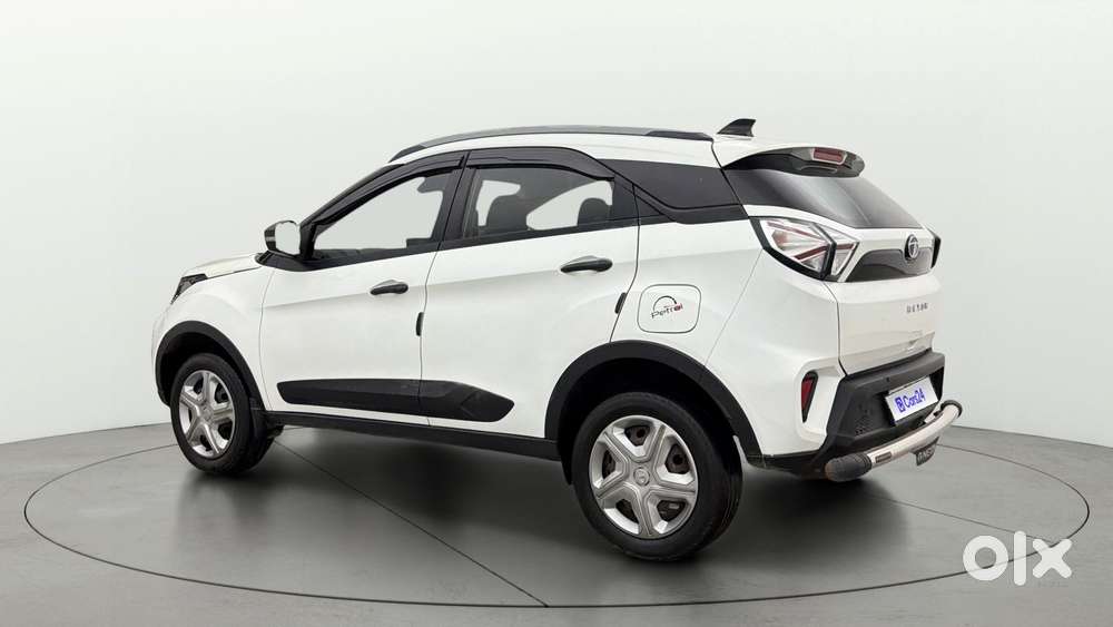 Tata Nexon 1.2 Revotron Xm (s), 2022, Petrol