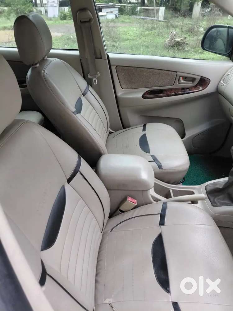 Toyota Innova Petrol Manual 2011