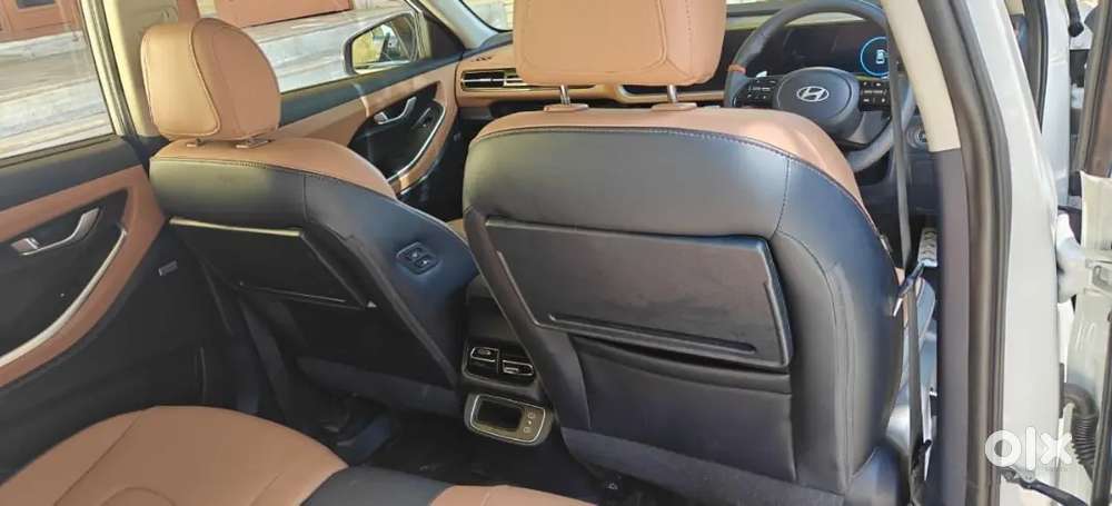 Hyundai New Alcazar 1.5 Turbo Dct